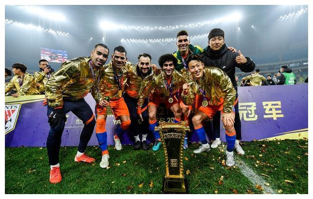  洛杉矶湖人内部会议纪要流出——窗口期回应争议；中超使命明确；团队化学反应显著