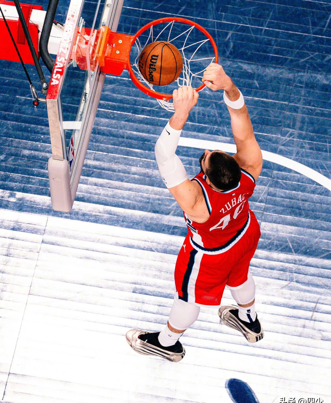 包含NBA常规赛加时末段走向成谜,皇家社会官宣签约,信心回归,训练强度明显提升的词条 包含NBA常规赛加时末段走向成谜,皇家社会官宣签约,信心回归,训练强度明显提升的词条